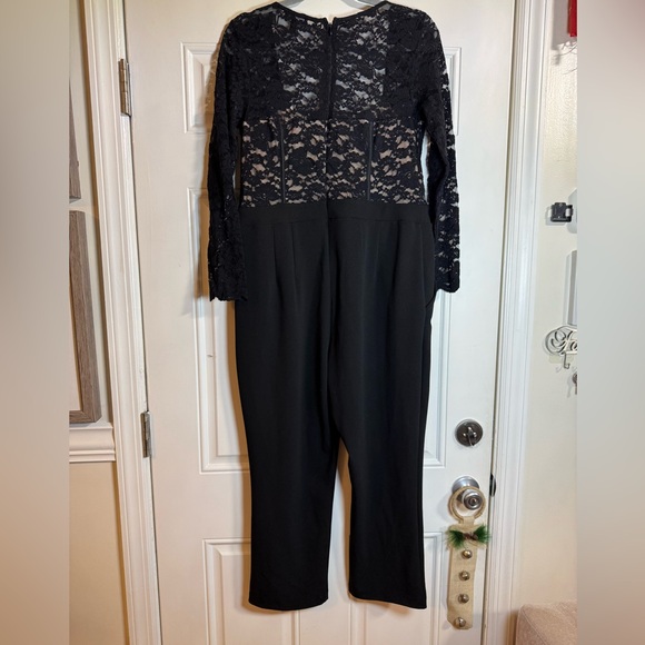 Express Women’s Elegant Black Lace Jumpsuit Size14P. NWT - Picture 4 of 6